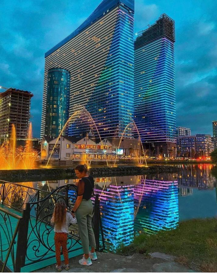 Black Sea Luxury Towers Hotel บาทูมิ ภายนอก รูปภาพ