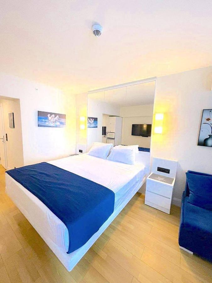 Black Sea Luxury Towers Hotel บาทูมิ ภายนอก รูปภาพ