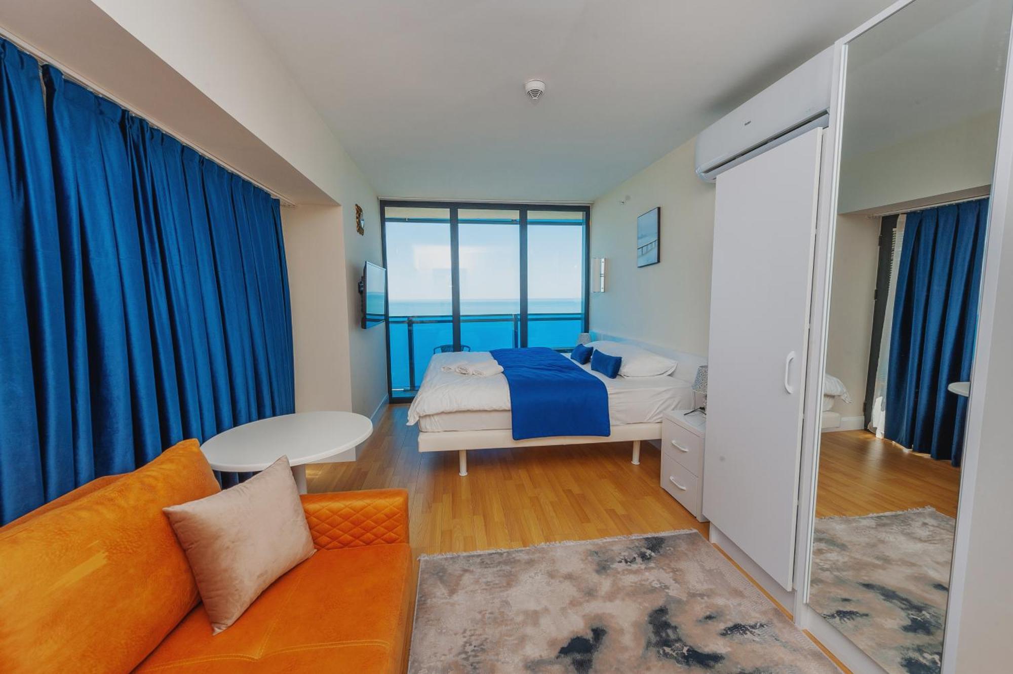 Black Sea Luxury Towers Hotel บาทูมิ ภายนอก รูปภาพ