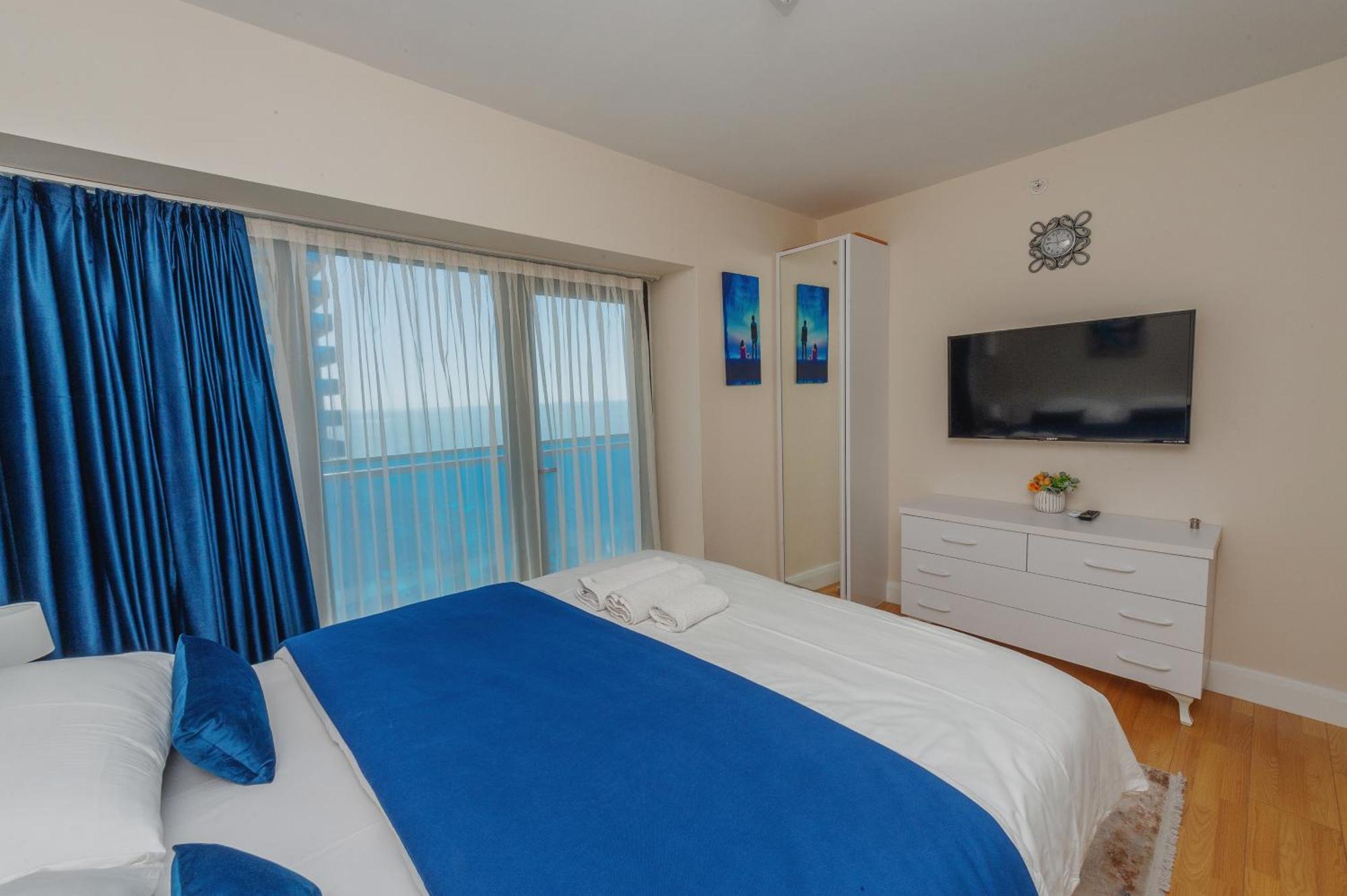 Black Sea Luxury Towers Hotel บาทูมิ ภายนอก รูปภาพ