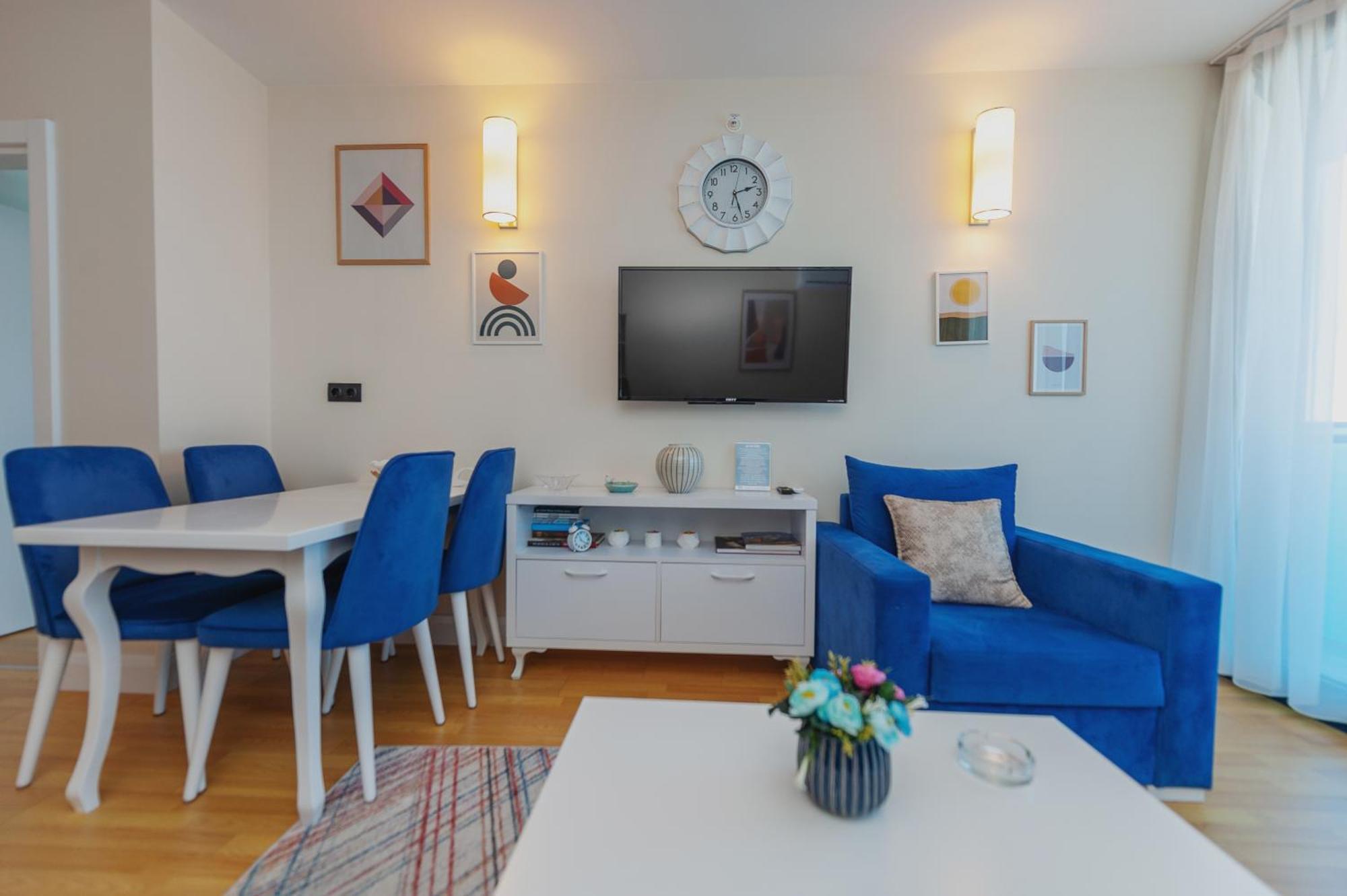 Black Sea Luxury Towers Hotel บาทูมิ ภายนอก รูปภาพ