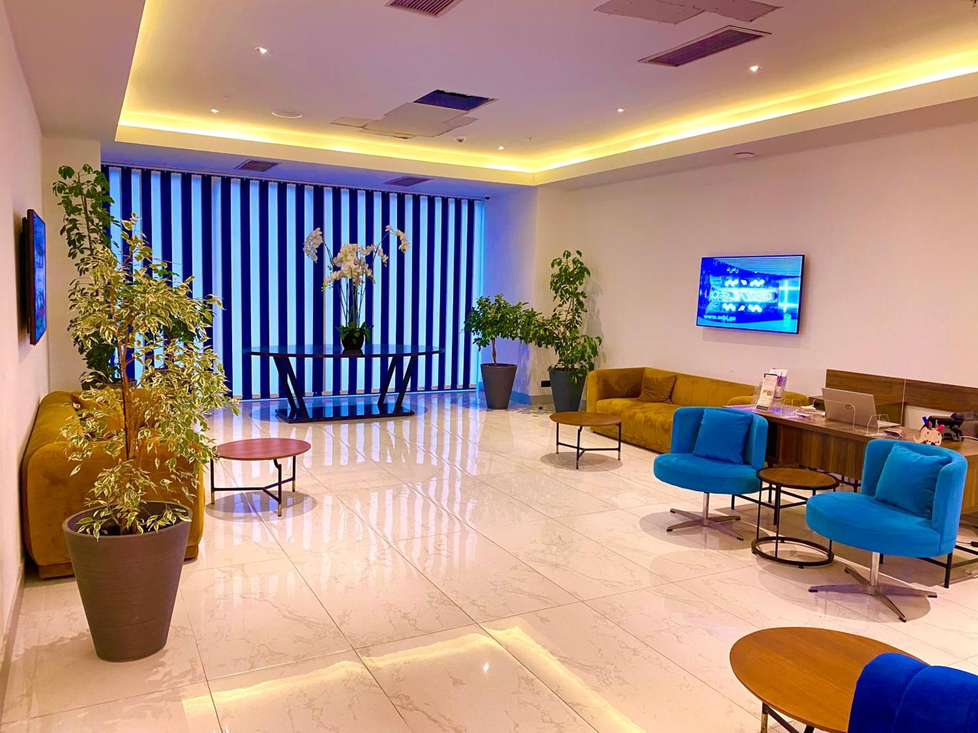 Black Sea Luxury Towers Hotel บาทูมิ ภายนอก รูปภาพ